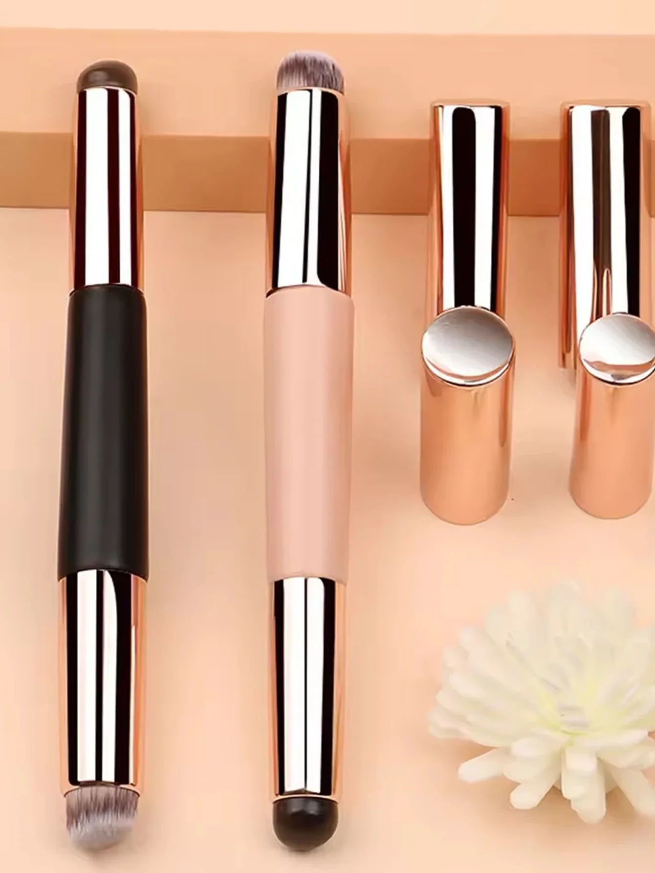 2 in 1 Silicone Lipstick Brush, Smudge Brush, Soft Bristles, Concealer, Portable Beauty Makeup Tool