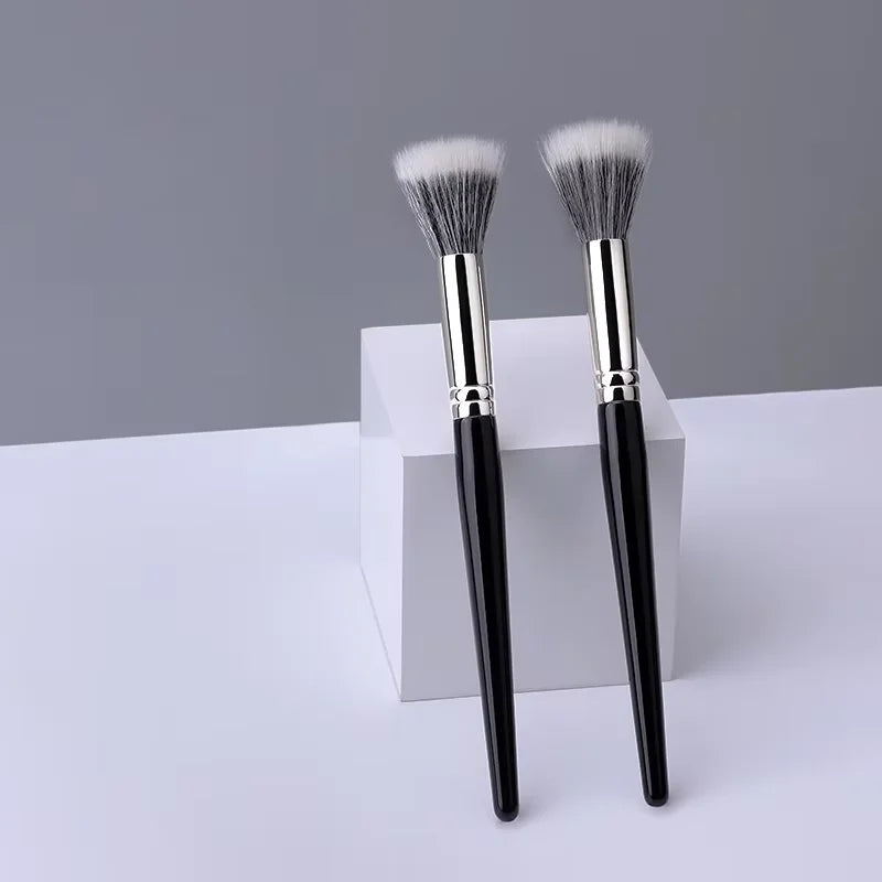 Dot brush Blush brush pure wool flat head small large optional makeup brush Soft hair wooden handle beauty tools